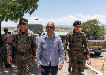 Secretario general de la oea recorre frontera dominico-haitiana