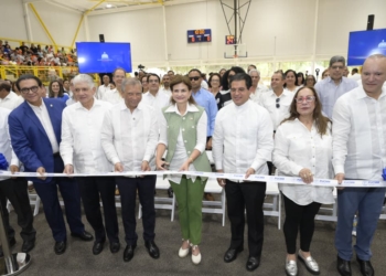 Vicepresidenta raquel peña inaugura polideportivo en la pucmm de santiago