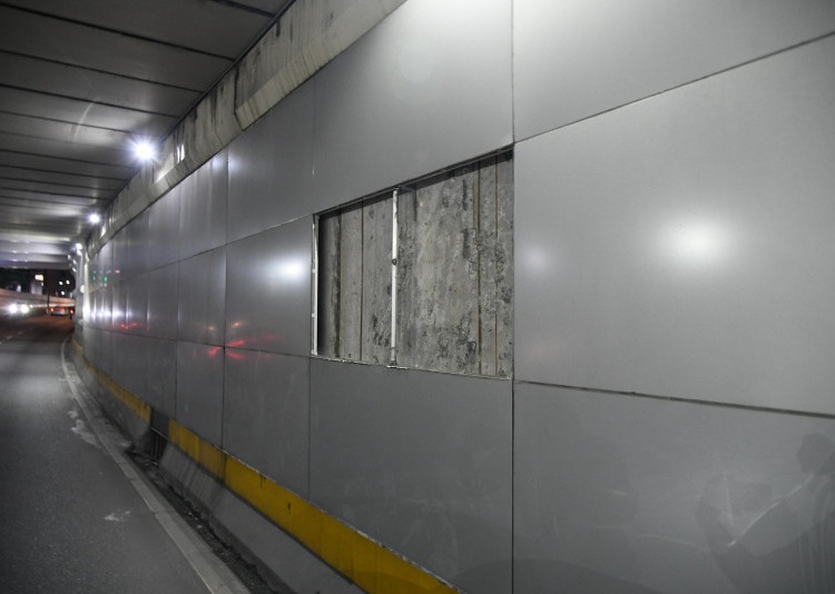 Reportan falta de plafón en paso a desnivel 27 de febrero