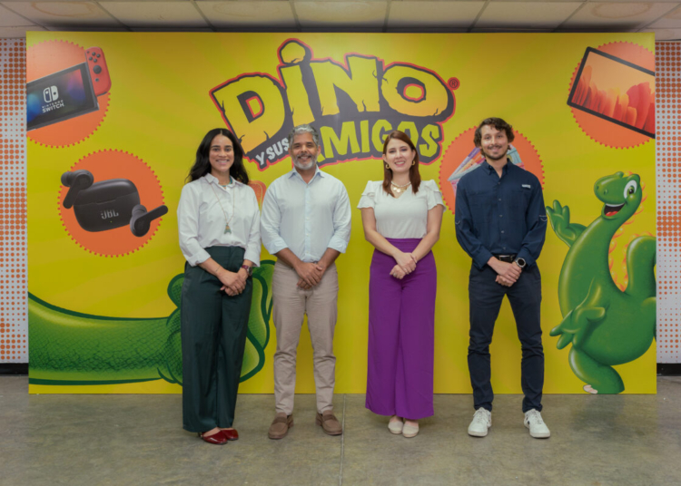 Annellis Zapata, Krist Núñez, Maria Ortiz y David Guzmán.