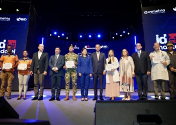 Indotel abre 30 mil becas gratuitas para impulsar futuro tecnológico del país.