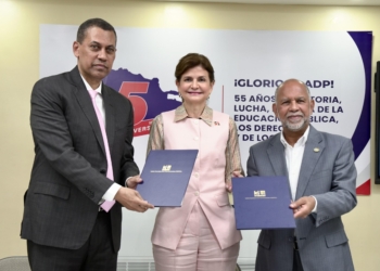 Guido gómez mazara, raquel peña y eduardo hidalgo.