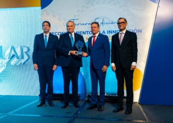 De izquierda a derecha, los señores karel castillo, luis e. Espínola, rafael cruz y eddy olivares.