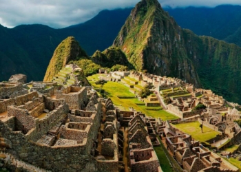 Guía de viaje a perú: de las ruinas incas a la gastronomía de clase mundial