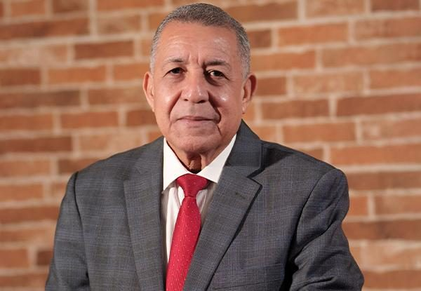 Félix reyna es designado nuevo director de la diecom