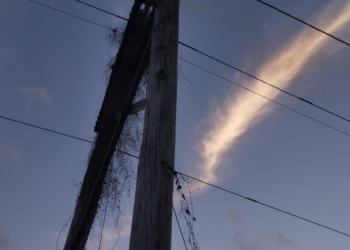 Incendio afecta redes eléctricas en barahona y deja sin luz a 20 comunidades