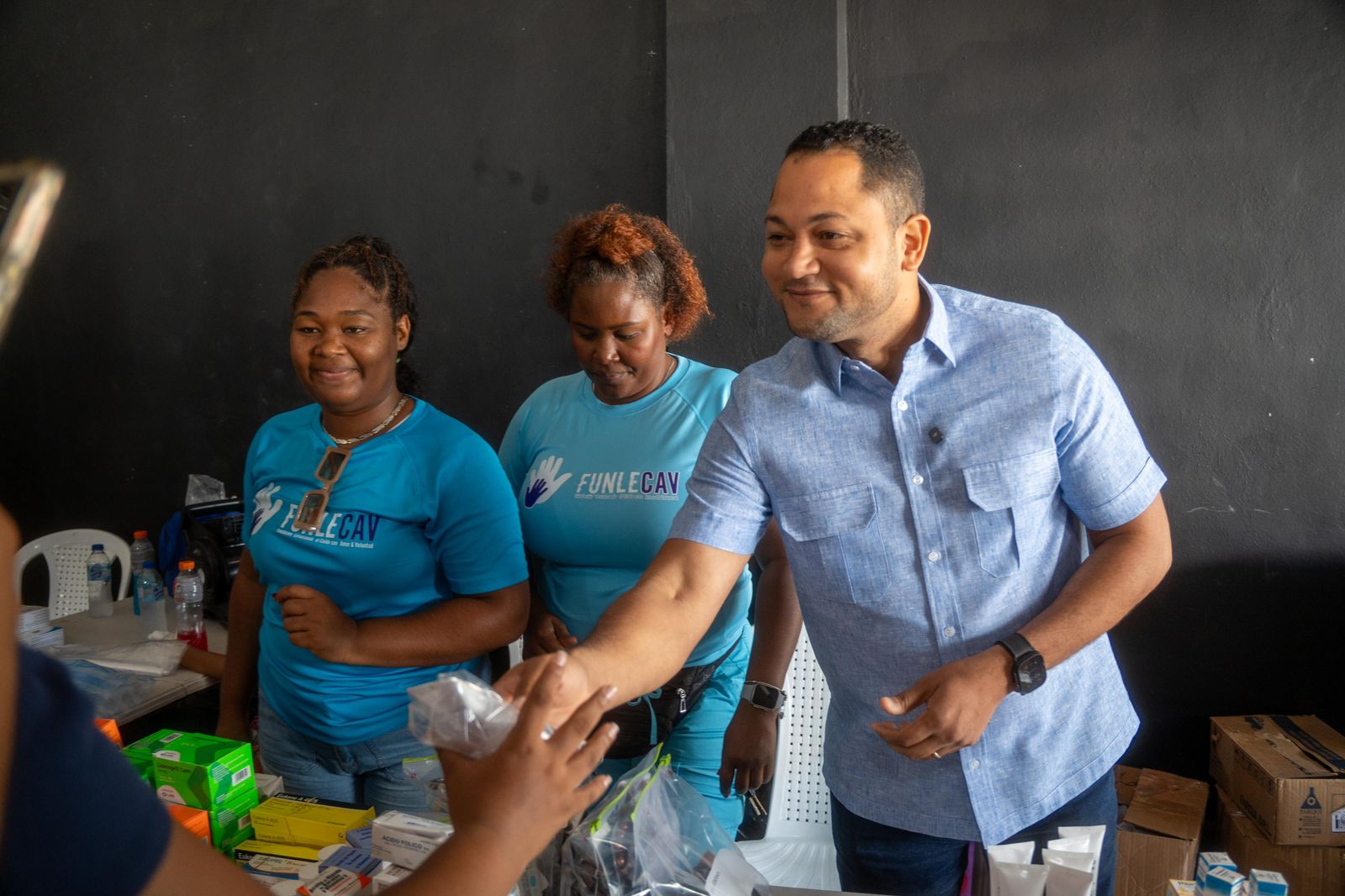 Leandro mieses realiza noveno operativo médico en santo domingo oeste