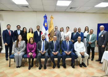 Jce presenta proyecto de nueva cédula a participación ciudadana y codessd