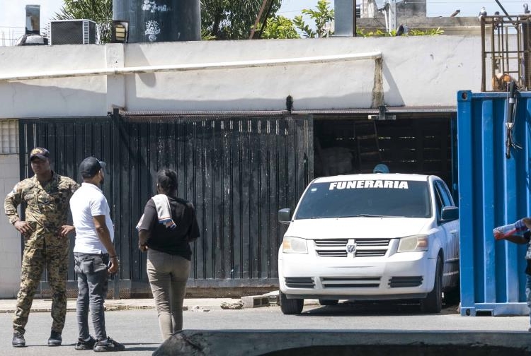 Asesinan a joven de ocho disparos en villa mella por una supuesta deuda