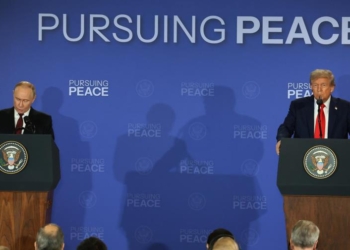 Cumbre de trump y putin se extiende por casi tres horas en alaska; se espera una rueda de prensa conjunta