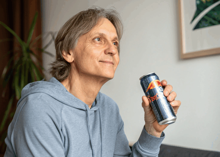 Cómo las bebidas industriales aceleran el envejecimiento de la piel