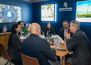 Banreservas reafirma liderazgo en inversiones turísticas en miches tras negociaciones en top resa