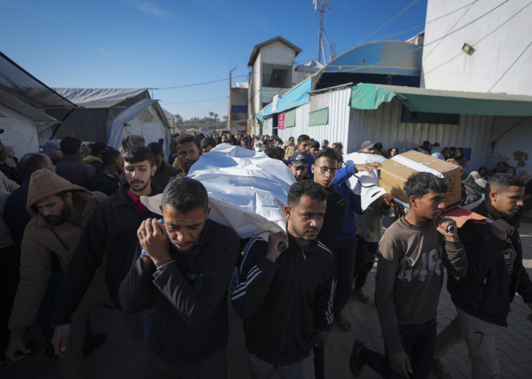 Escasez de sanitarios en campamentos de la franja de gaza provoca enfermedades a refugiados