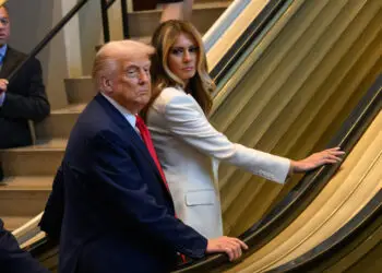 La onu culpa a un miembro del equipo de trump por el fallo de la escalera mecánica