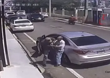 Pn persigue a dos hombres que asaltaron y agredieron a un anciano en santiago