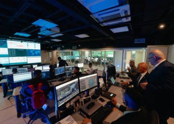El banco popular dominicano cuenta con un avanzado security operations center (soc) y con un network operations center (noc), que velan por la estabilidad de los sistemas del banco.