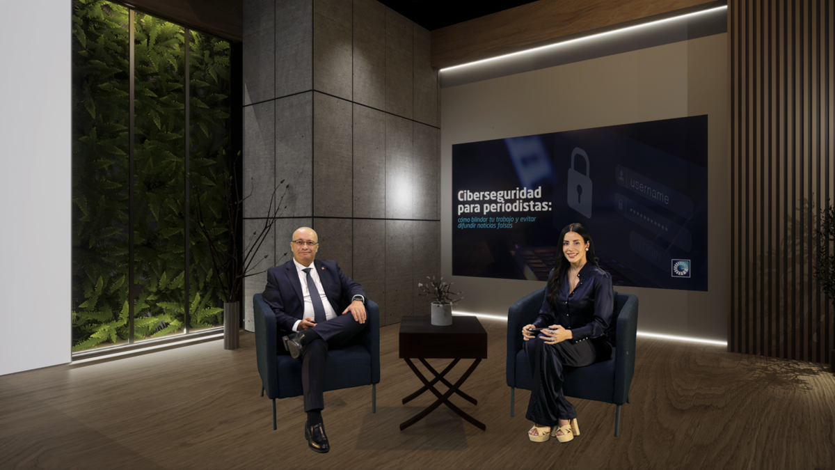 El webinar fue impartido por el señor Diego Laverde, vicepresidente del Área deSeguridad de la Información del Banco Popular. Le acompaña la presentadora y conductora de
televisión, María Alejandra Guzmán.