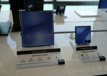 La nueva línea galaxy z de samsung registra un crecimiento del 30% en la preventa en américa latina