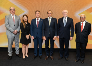 Apap celebra 63 aniversario reconociendo el legado de sus fundadores y a los colaboradores de mayor permanencia