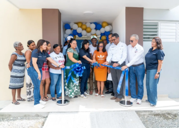 Proyecto nuevos horizontes sigue creciendo: entregan segundo salón comunal y un campo de béisbol