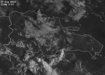Aguaceros y tronadas continuarán en varias provincias este sábado