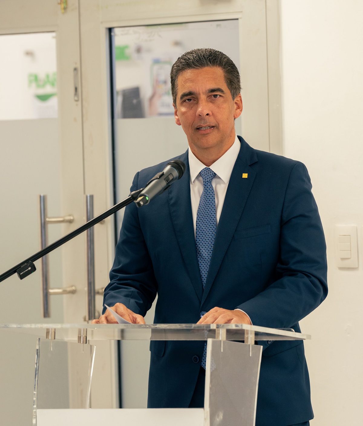 El vicepresidente ejecutivo de Negocios Personales y Sucursales del Banco Popular, señor Francisco Ramírez, destacó el respaldo del banco al talento joven, la creatividad dominicana y el futuro de una economía más diversificada y orientada a la exportación.