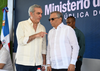 Aguilera ratifica en puerto plata el compromiso de banreservas de respaldar el turismo