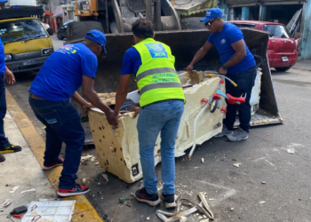 Alcaldía del distrito nacional recupera espacios públicos en villa consuelo