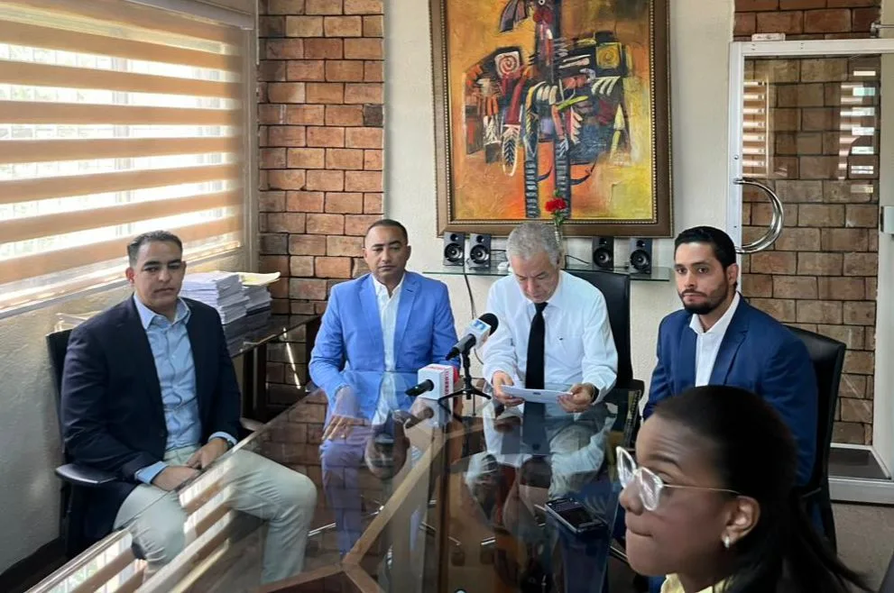 La otra banda avanza en su boulevard turístico y celebra histórica victoria legal