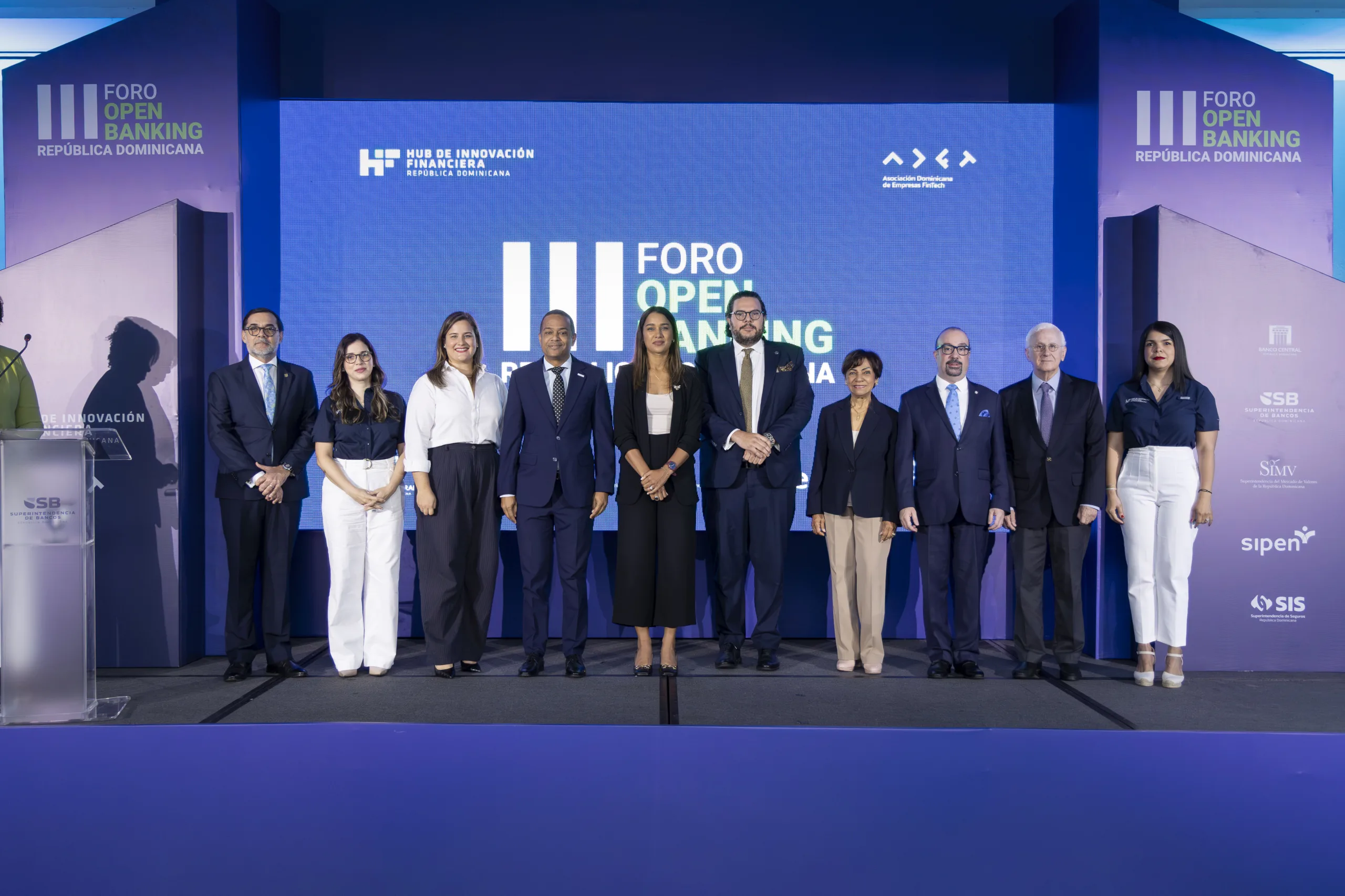 Iii foro open banking rd, salon churchill hotel intercontinental