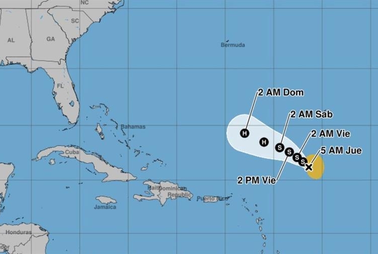 Humberto se convierte en huracán mayor y una depresión amenaza el caribe