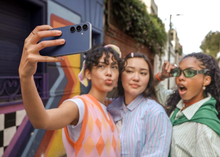 Descubre el galaxy s25 fe: cómo la inteligencia artificial resuelve tus desafíos diarios