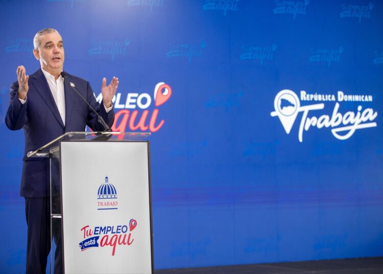 Abinader lanza programa “rd-trabaja” con más de 7,000 vacantes formales disponibles