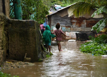 Indomet mantiene alertas de inundaciones por efectos de huracán melissa