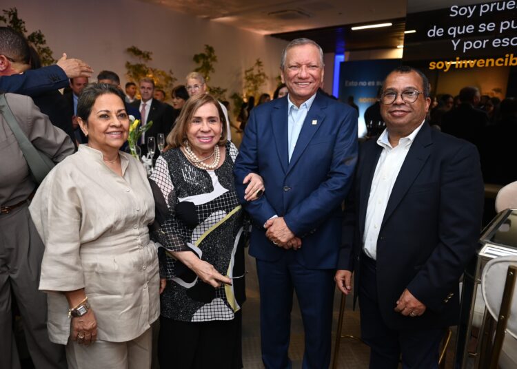 Carmen Quijano, Mirna Pimentel, Leonardo Aguilera y Eury Cabral, durante el lanzamiento de la campaña institucional de Banreservas ¡Somos invencibles!