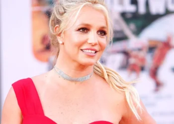 Britney spears enfrenta preocupación familiar por su comportamiento