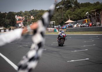 Bmw motorradextiendee suliderazgoo en el campeonato mundial de superbike