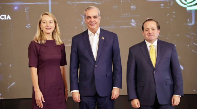 Nvidia apoyará a rd en su estrategia nacional de inteligencia artificial