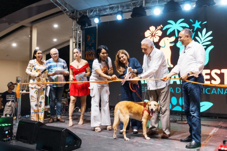 Carolina es reconocida por su labor sostenida con jornadas de bienestar animal