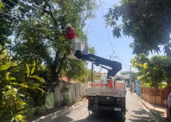 Edesur rehabilita redes eléctricas e iluminación en varias comunidades de peravia y san juan
