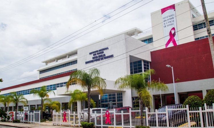 Senasa e incart fortalecen servicios oncológicos para afiliados del régimen subsidiado