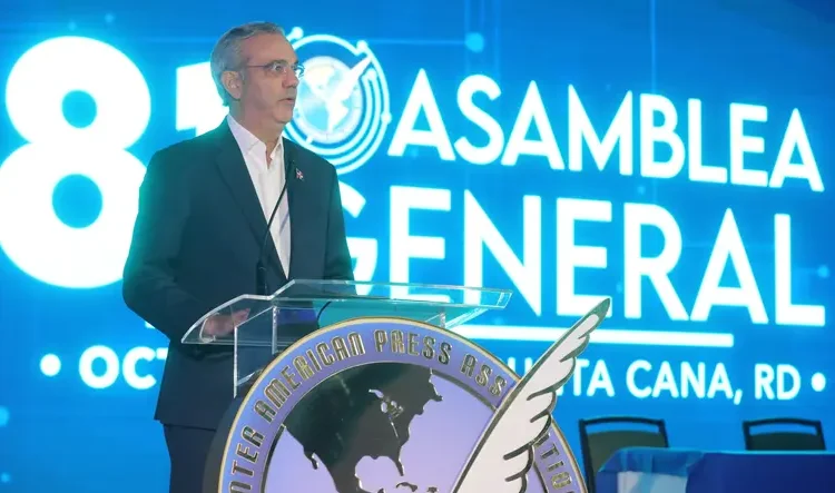 Abinader inaugura la asamblea general de la sip y defiende la prensa libre como pilar de la democracia