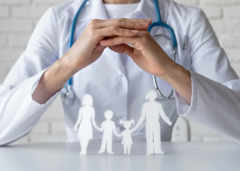 Alerta en sistema de salud: proyecciones confirman brecha de financiamiento superior al 15% en tres años