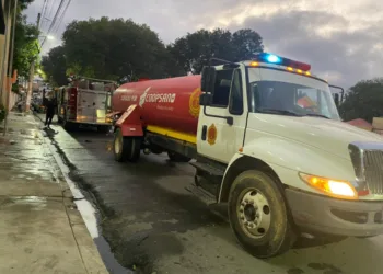 Incendio en cuartel policial de santiago rodríguez deja a comandante con quemaduras graves