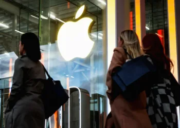 China retira dos aplicaciones de citas gays