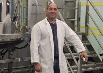 Ciencia a escala industrial Venezolanos innovan la manufactura química en Utah Ciencia a escala industrial