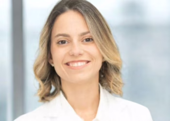 Detección temprana: ortopeda de médico express insta a prevenir la osteoporosis silenciosa