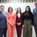 Alieska Díaz, vicepresidenta ejecutiva senior Administrativa de Banreservas, acompañada desde la izquierda de Hernan Mayol, director senior de Oficinas de Representación Estados Unidos; Geanilda Vásquez, cónsul en Miami; Celinés Toribio, viceministra de Relaciones Exteriores para las Comunidades Dominicanas en el Exterior; y Henry Ogando, director senior internacional Oficinas de Representación.