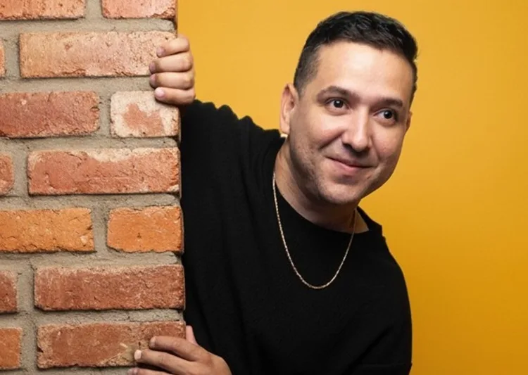 Juancito el podcaster venezolano que representa al streaming latino en la semana de los Latin Grammy