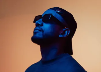 Ray Producer entrega un homenaje emotivo a Don Omar con Luna entre afrobeat y ritmo clásico